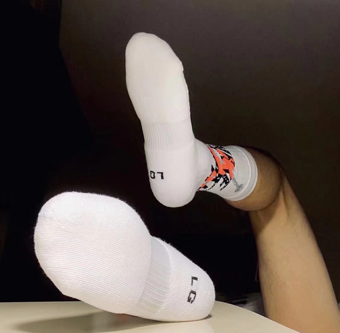 小鮮肉白襪子